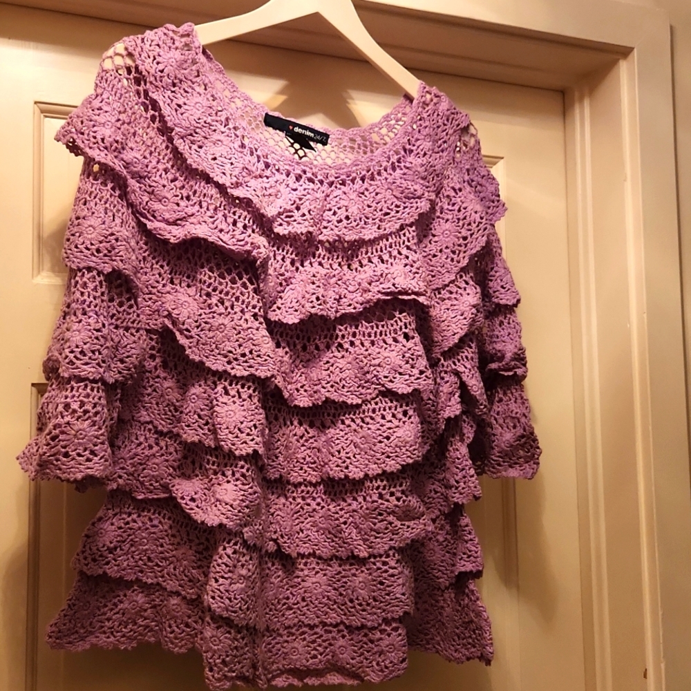 NEW. LAVENDER KNIT SWEATER. ELEGANT & BEAUTIFUL PATTERN & LOOKS EXQUISITE LARGE